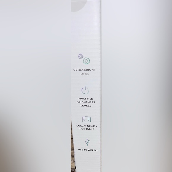 NIB 8 Inch Ring Light  w/tripod - Picture 4 of 4